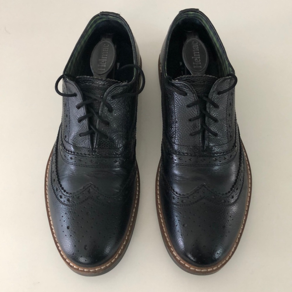 Black oxford Ben Sherman dress shoes
